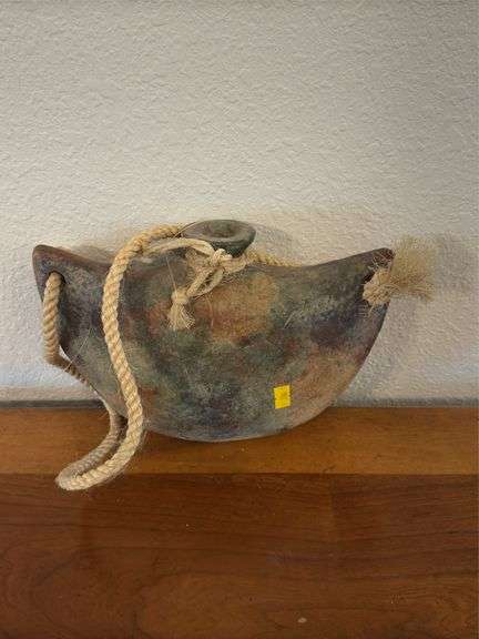 South western canteen pottery display image