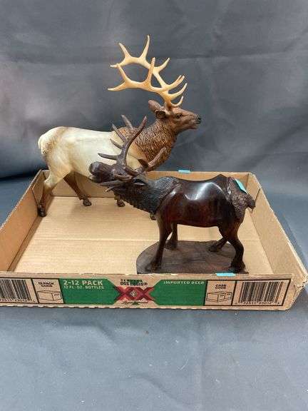 Lot of 2 elk figurines