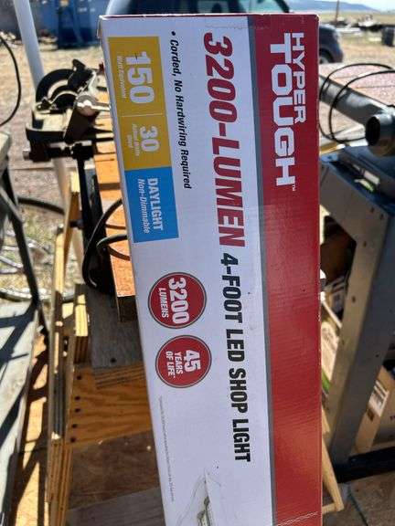 4ft Shop light NIB