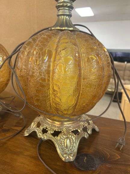 2 glass table lamps