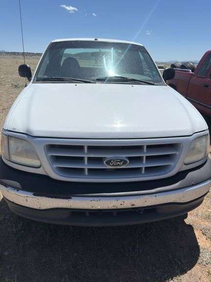 1999 Ford F150 2WD. Long bed