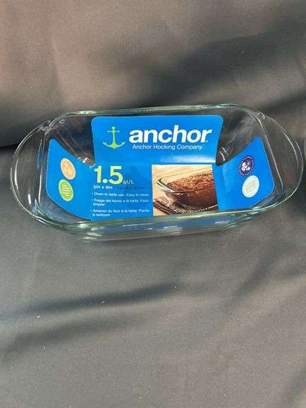 Set of 2 Anchor 1.5 qt glass pans