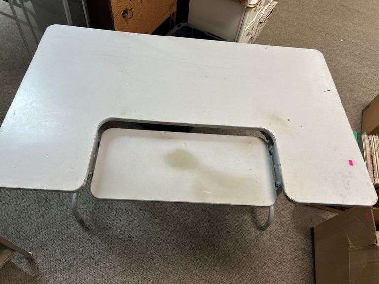 Computer desk