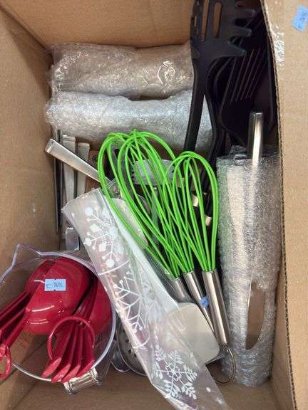 Various kitchen supplies
