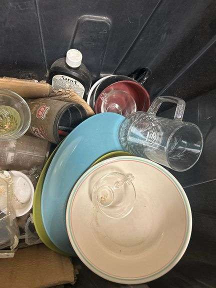 Box of miscellaneous items