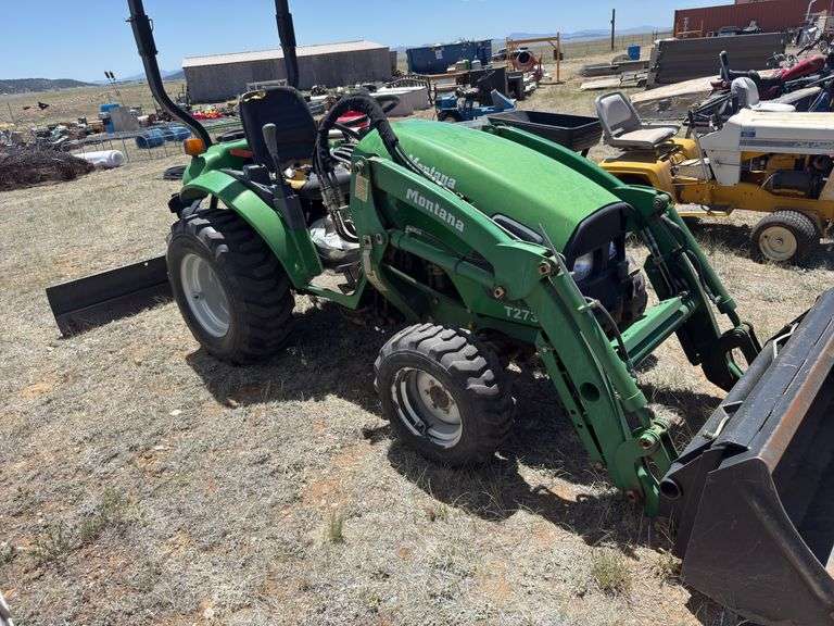 Montana T2734 3cylinder diesel tractor, bucket, forks, back blade