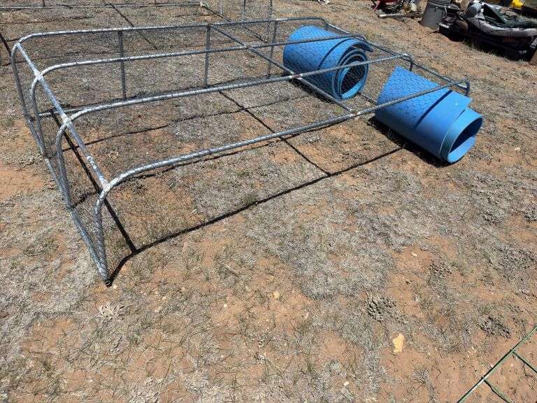Metal Framed Animal Pen with Blue Foam