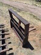 Montana T2734 3cylinder diesel tractor, bucket, forks, back blade