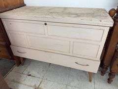 Lane Mid century Cedar chest. Perfect for shabby chic restoration project
