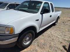 1999 Ford F150 2WD. Long bed