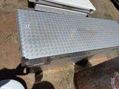 Diamond Plate Aluminum Truck Bed Tool Box with Tools