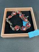 Costume jewelry (bracelet)
