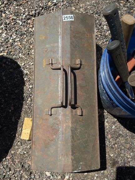 Metal Toolbox with Handles