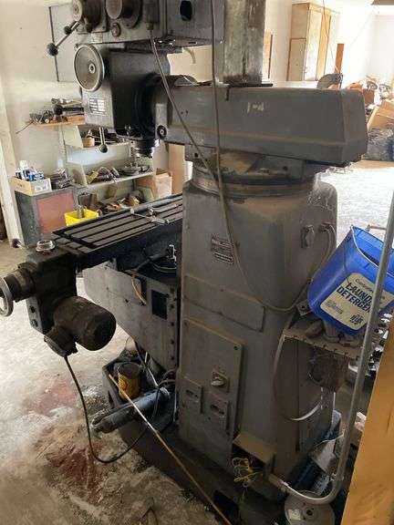 Alzmetall milling machine