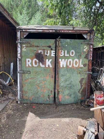 Shed made of on old box truck