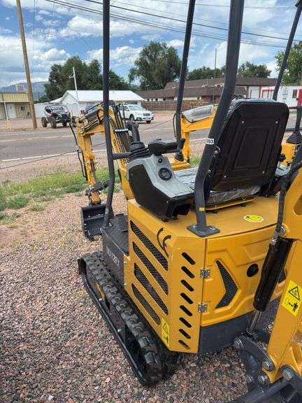 2025 CFG MX12RX Mini Excavator — 13.5 HP Gas image