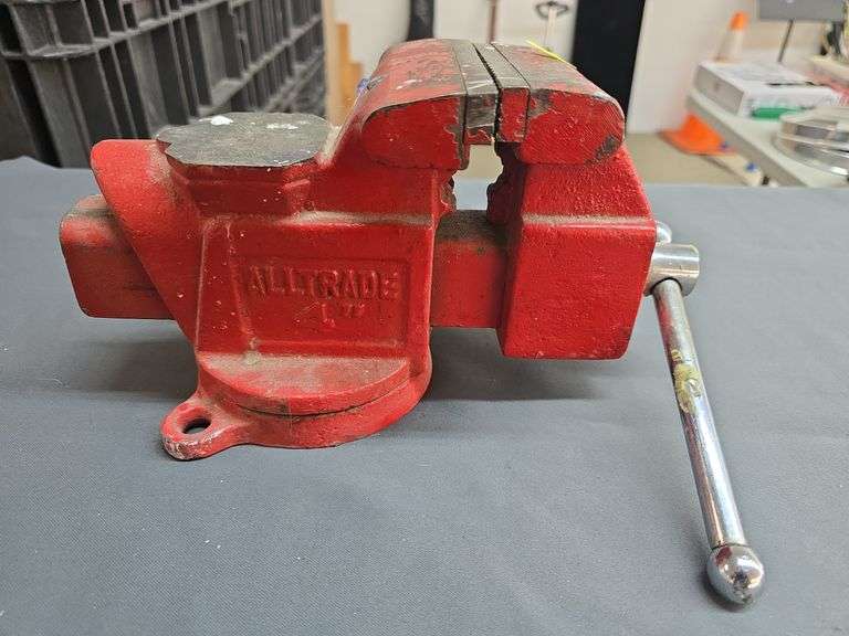 Bench Vise image
