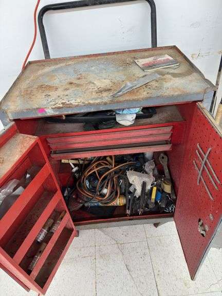 Rolling tool box with contents image