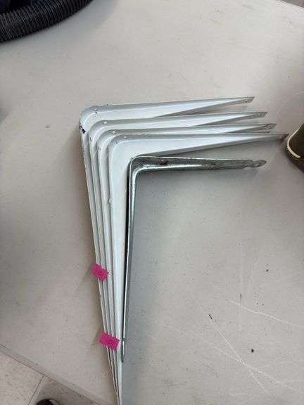 Shelf brackets image