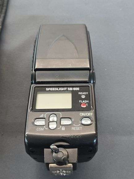 Nikon camera speed light