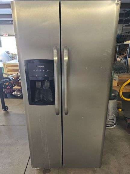 Frigidaire Fridge image