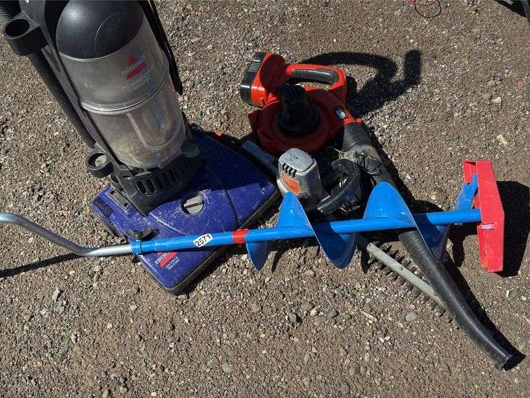 Variety Lot: Vacuum, Leaf Blower, Auger, Drill