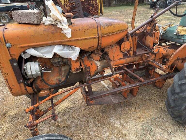 Allis
Chalmers tractor