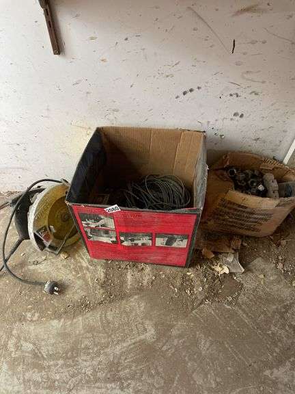 Miscellaneous hardware wire and a Skil saw image