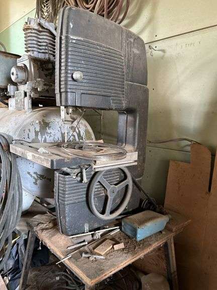 Craftsman bandsaw and stand