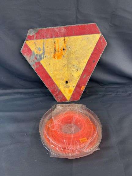 Yield sign trimmer line image