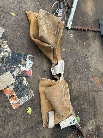 Leather tool bag image
