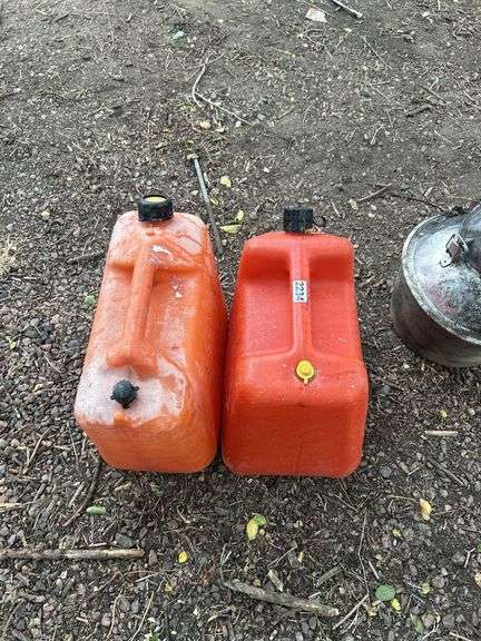 Plastic Gas cans image