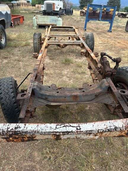 4 wheel drive truck chassis
