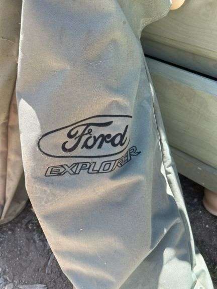 Ford "No Boundaries Outfitters" and "Ford Explorer" Canvas Bags w/ Chairs