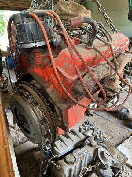 Small block Chevy motor
