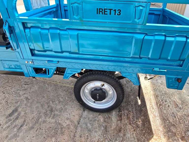 New Assembled IRET13 High-End Electric Tricycle