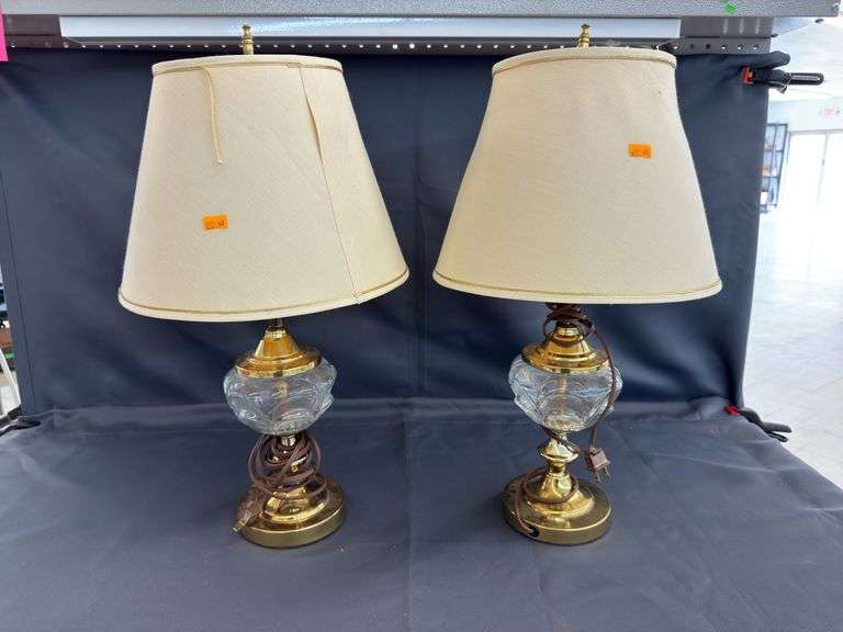Matching lamps image