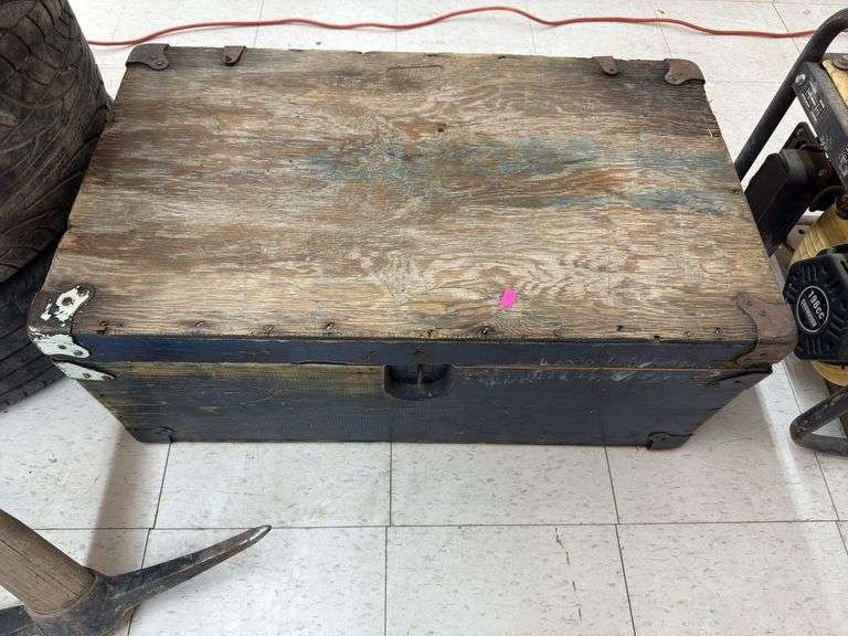 Wood chest with contents image