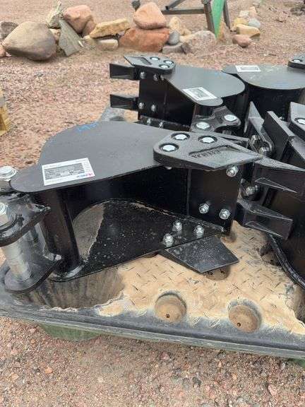 New IREAS 7.5" Toothed Bucket image