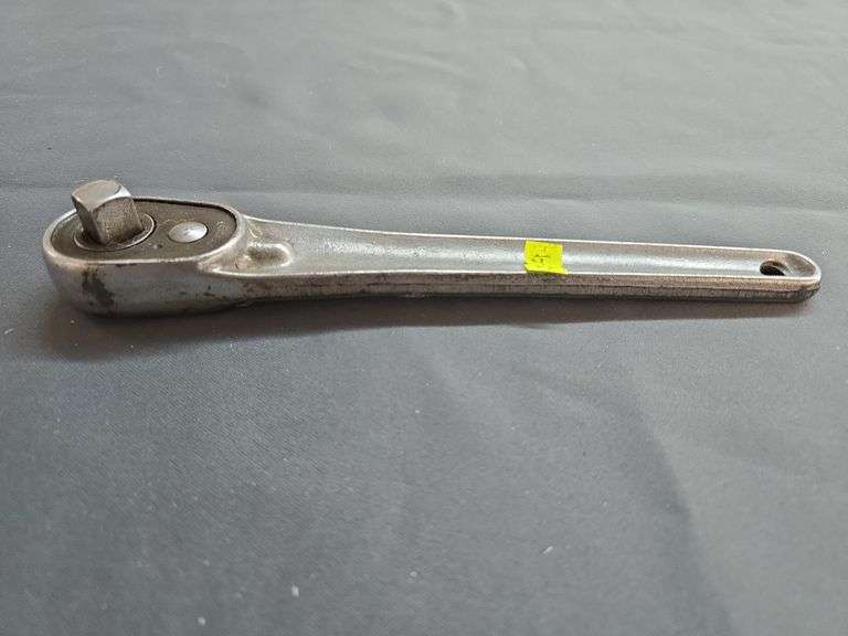 Socket Wrench image