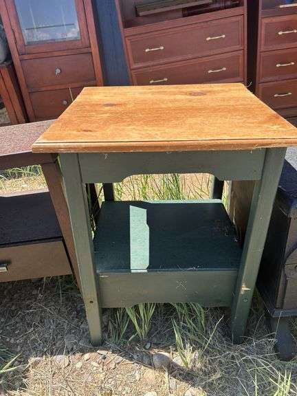 Group of 3 Assorted End Tables