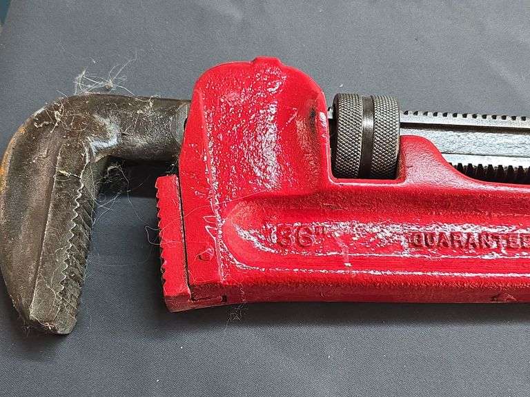 36" Pipe Wrench
