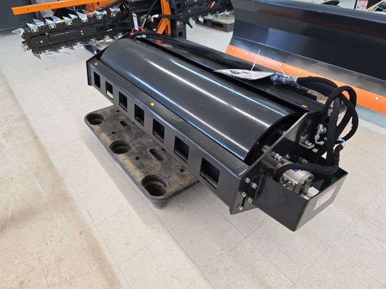 New Wolverine Vibratory Roller image