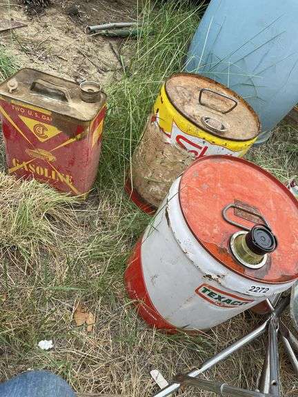 2 assorted 5 gallon cans, and 2 gallon can