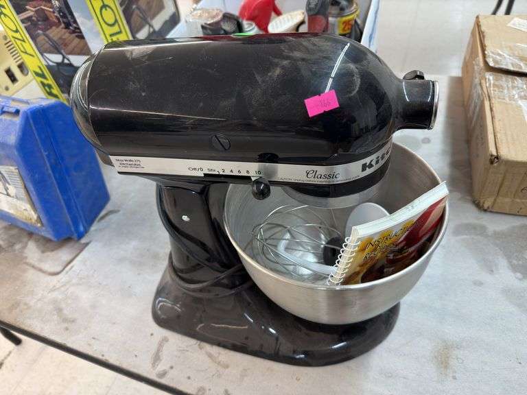 Kitchen aide mixer image