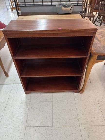 Bookshelf image
