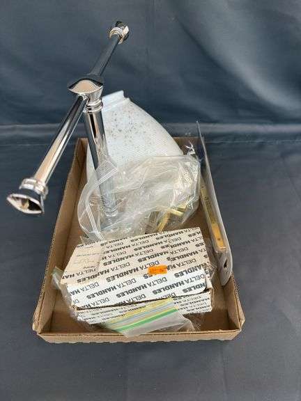 Box of assorted household items image