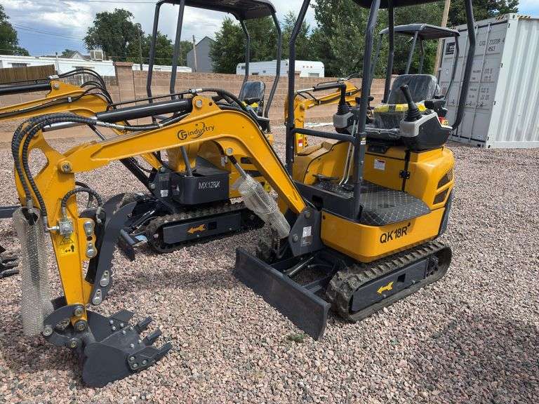 CFG Industry QK18R Mini Excavator image