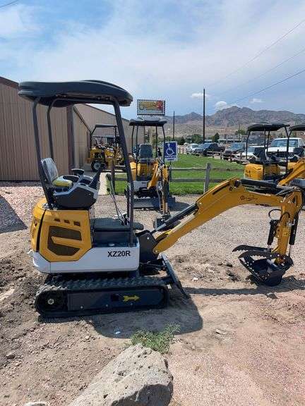 2025 CFG XZ20R Mini Excavator — 23 HP Gas, Hydraulic Thumb image