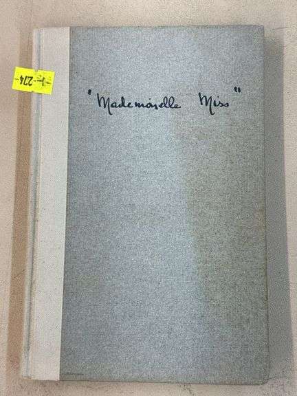 "Mademoiselle Miss" Book image